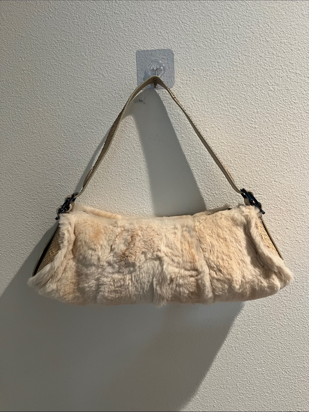 Vintage Y2K Tod's Cream Fur Shoulder Bag